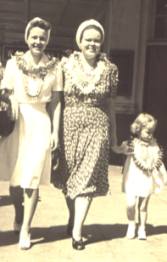 [ Mary, Janie, and Christine in Honolulu, July 1941 ]